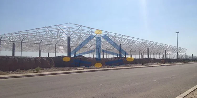 سازه فضایی تخت